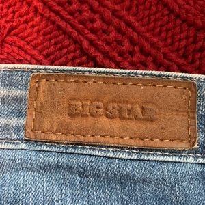 Big Star women’s slightly distressed jeans